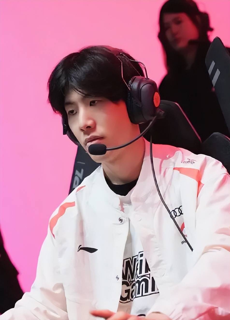 由于无需支 由于无需支