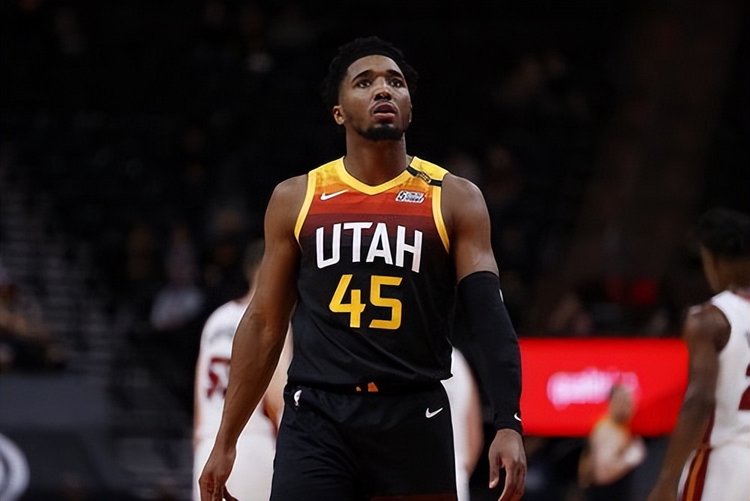 同时也敲响 同时也敲响